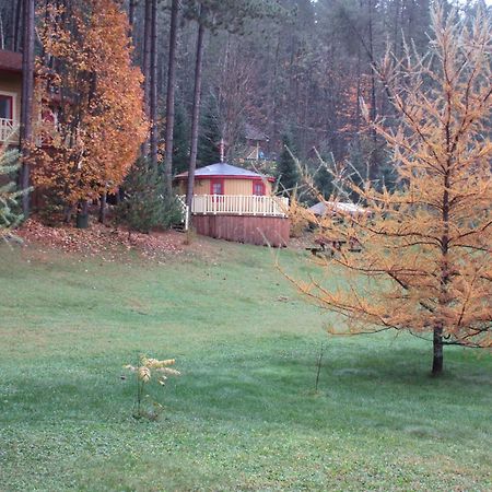 La Maison Sous Les Arbres Saint Roch de Mekinac Esterno foto